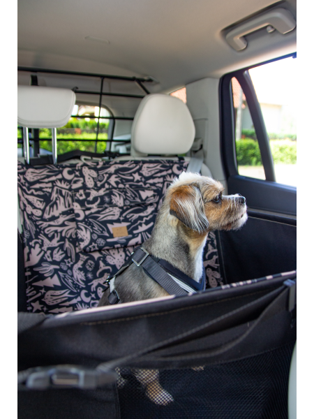 Dengu 2/3 car seat cover for dog WestWOOF story