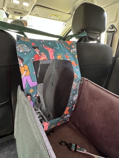 MIK seat cover for dog - middle of back seat BieGAJ WITH SEAT BELT