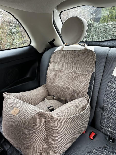 Ero Soft - fotelik samochodowy dla psa SandPAWs roz. M