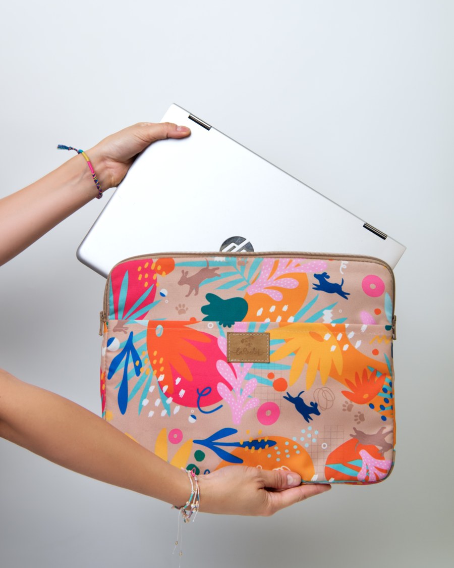 Pokrowiec na laptopa — HAU are you summer
