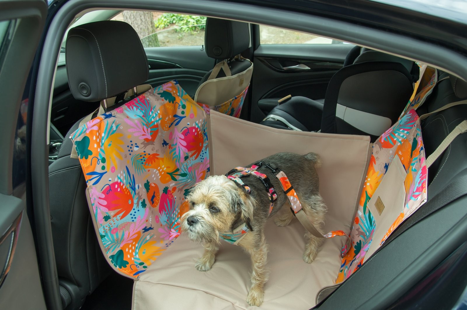 Mata samochodowa dla dziecka i psa (pod fotelik IsoFix)