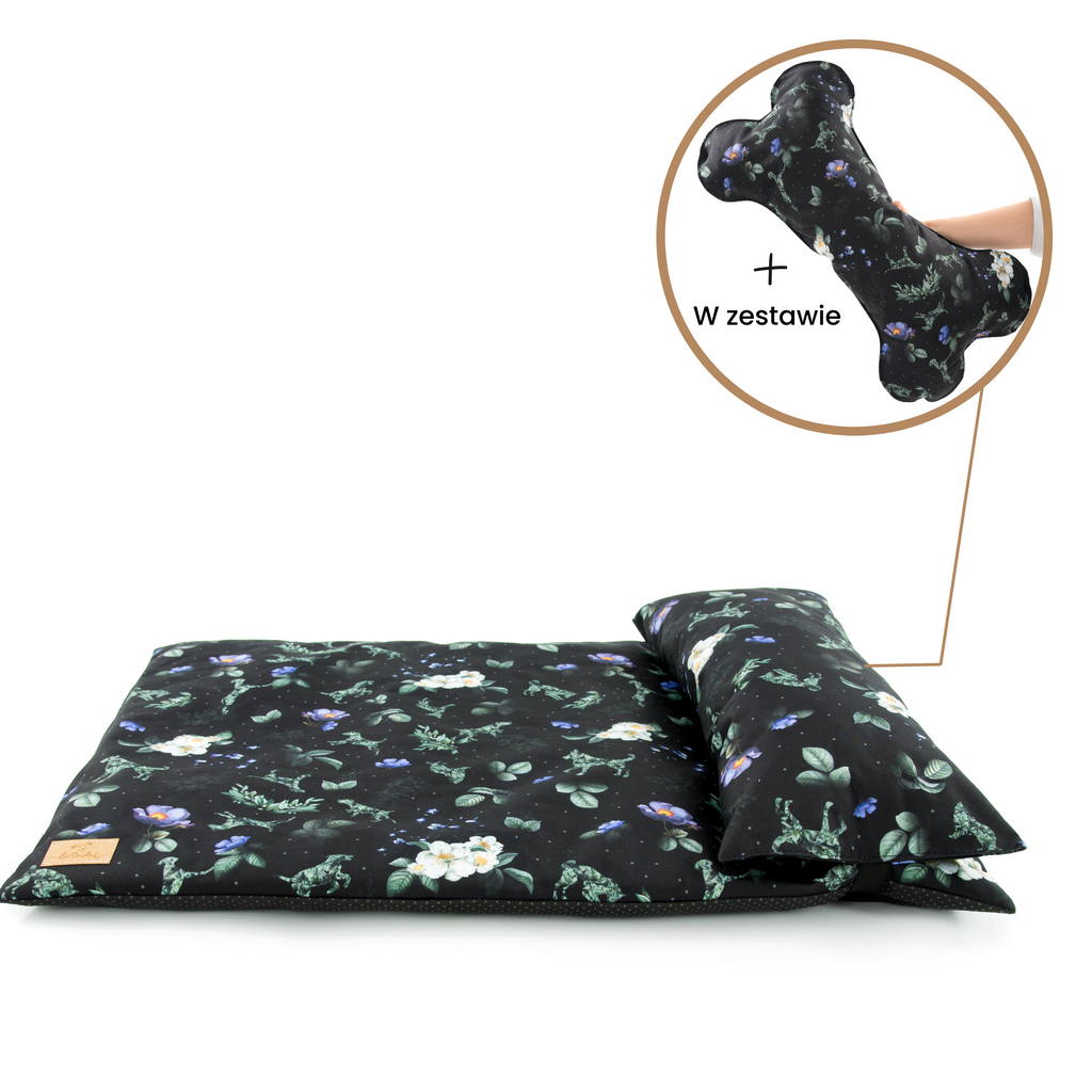 Costa — travel bed with a cube pillow